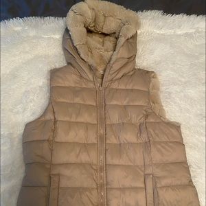 Reversible Puffer/fake fur Vest